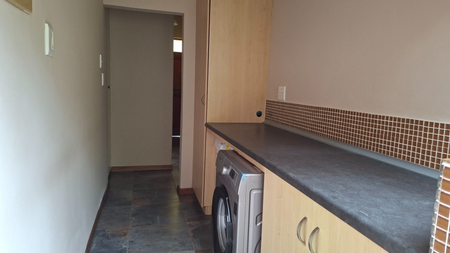 4 Bedroom Property for Sale in Beacon Bay North Eastern Cape